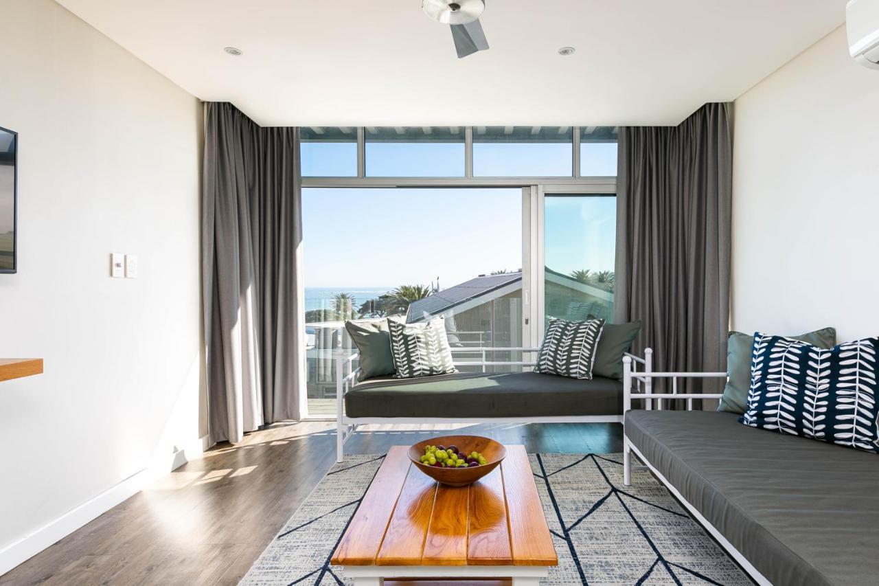 Beach Views -Camps Bay Village Cape Town Bagian luar foto