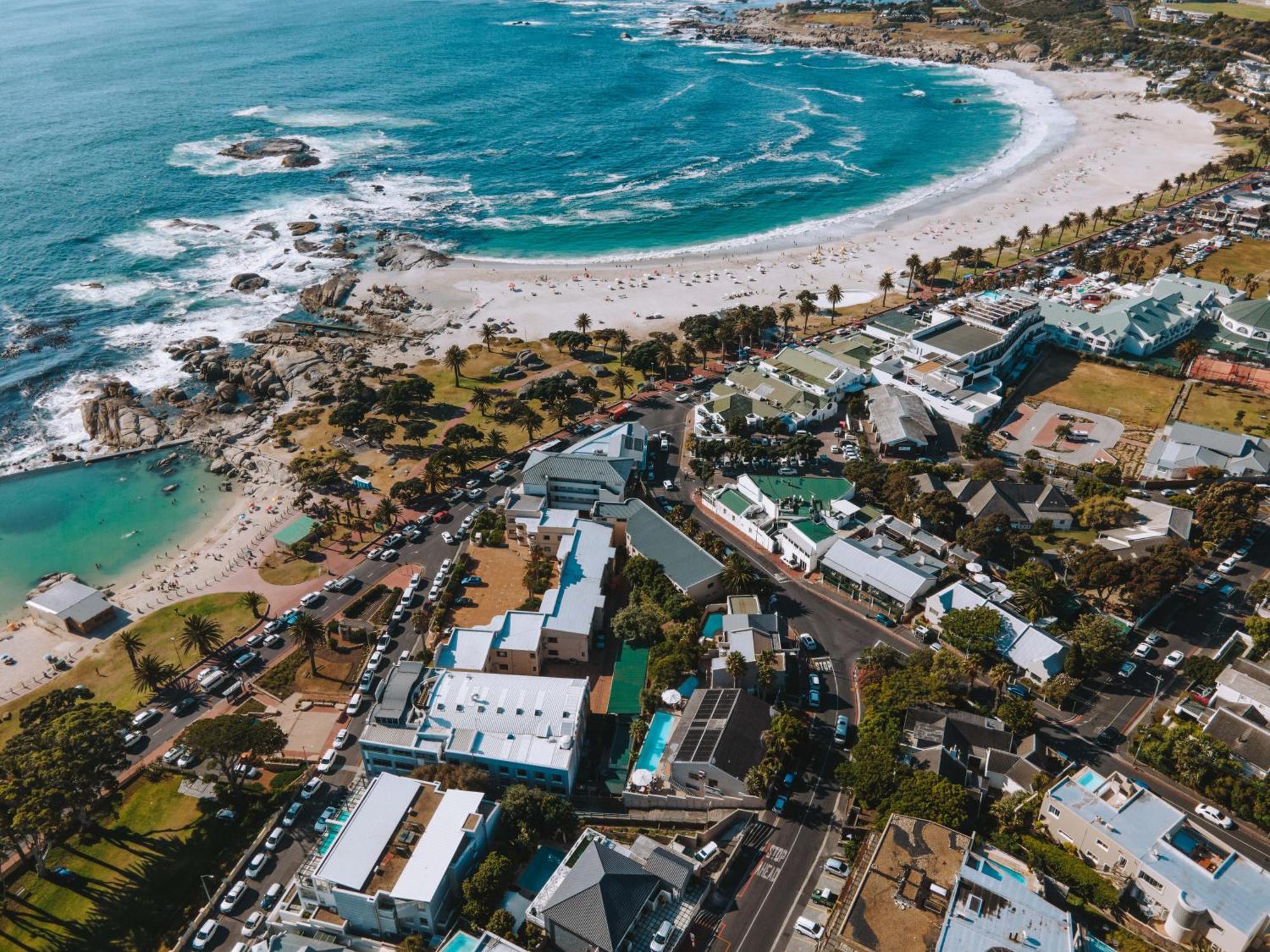 Beach Views -Camps Bay Village Cape Town Bagian luar foto